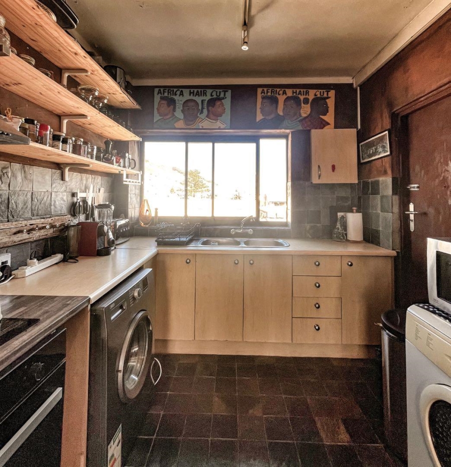 1 Bedroom Property for Sale in Sea Point Western Cape